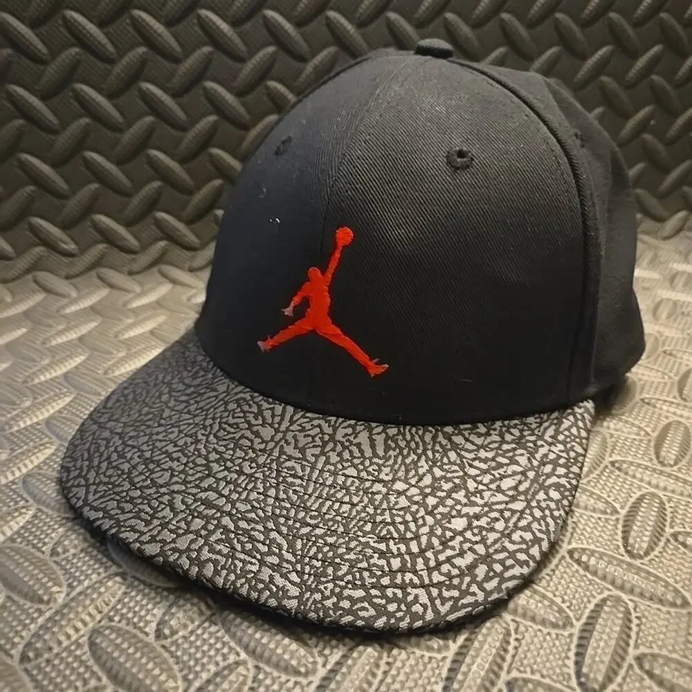 Nike Air Jordan Jumpman Strapback Cap Youth Size Black Red Elephant Print